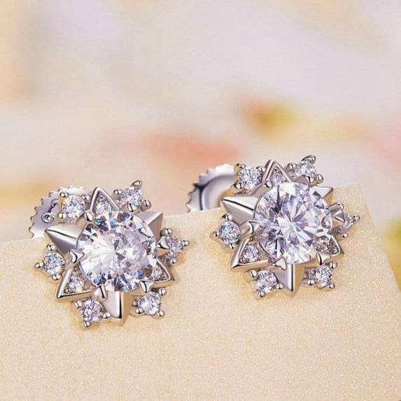 0.5 Ct Round Diamond Stud Earrings with Snowflake-Evani Naomi Jewelry