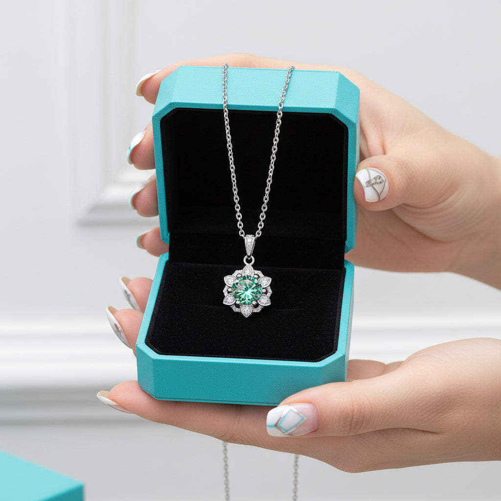1.0 Ct Peridot Snowflake Pendant Necklace-Evani Jewelry