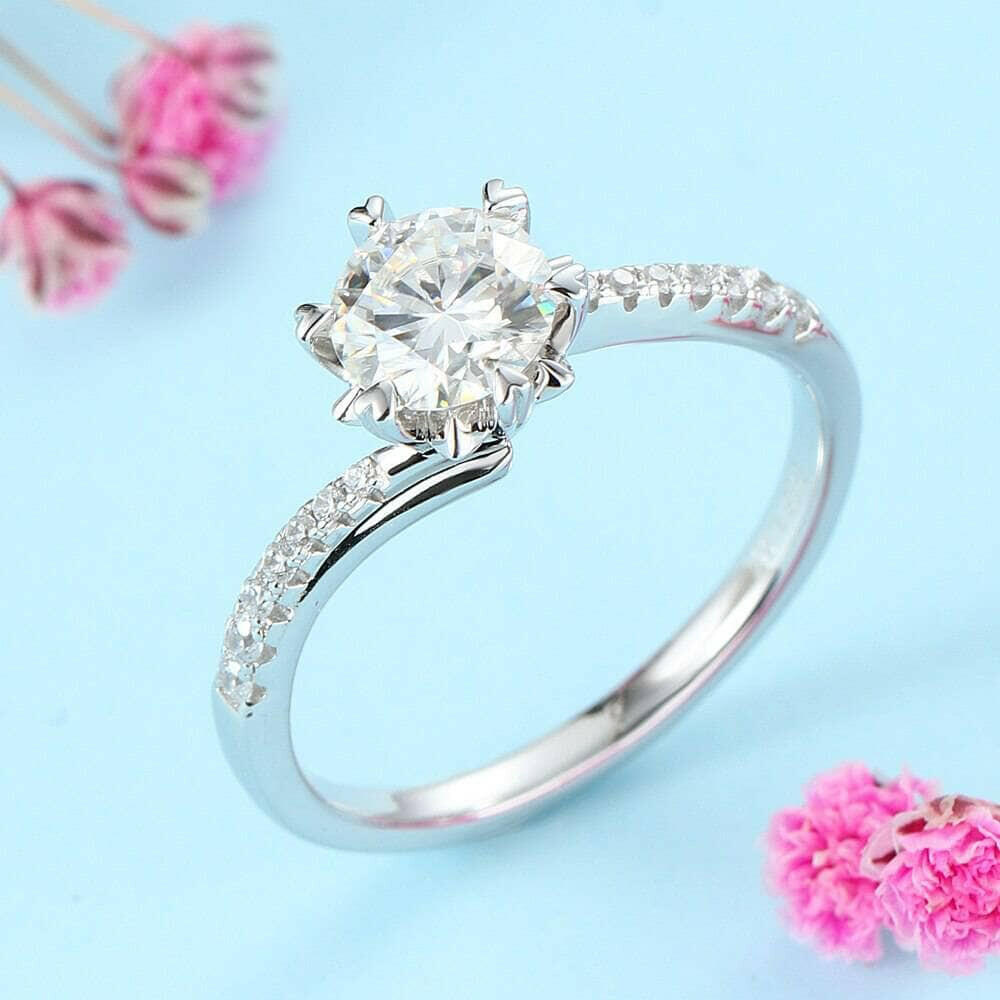 1.0 Ct Round Cut Diamond Heart Prong Engagement Ring-Evani Naomi Jewelry
