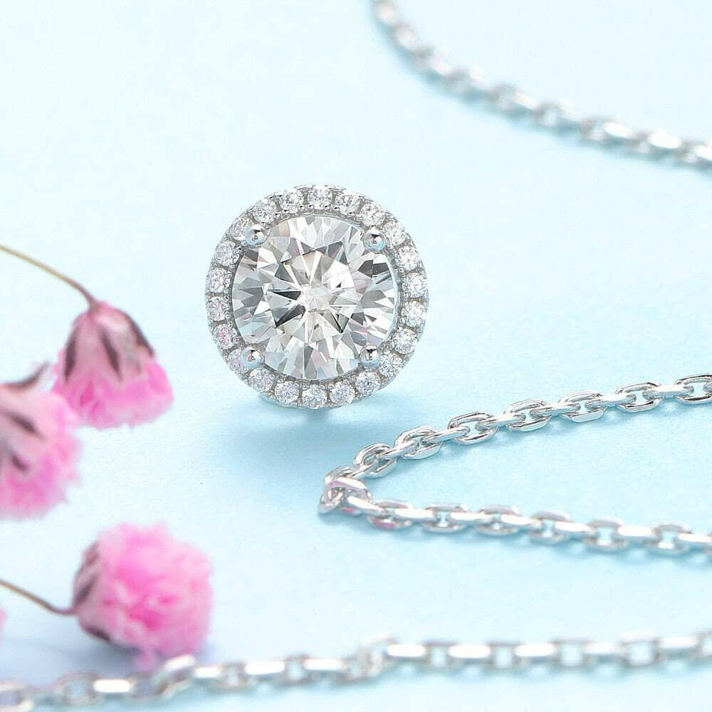 1.0 Ct Round Diamond Halo Pedant Necklace-Evani Naomi Jewelry