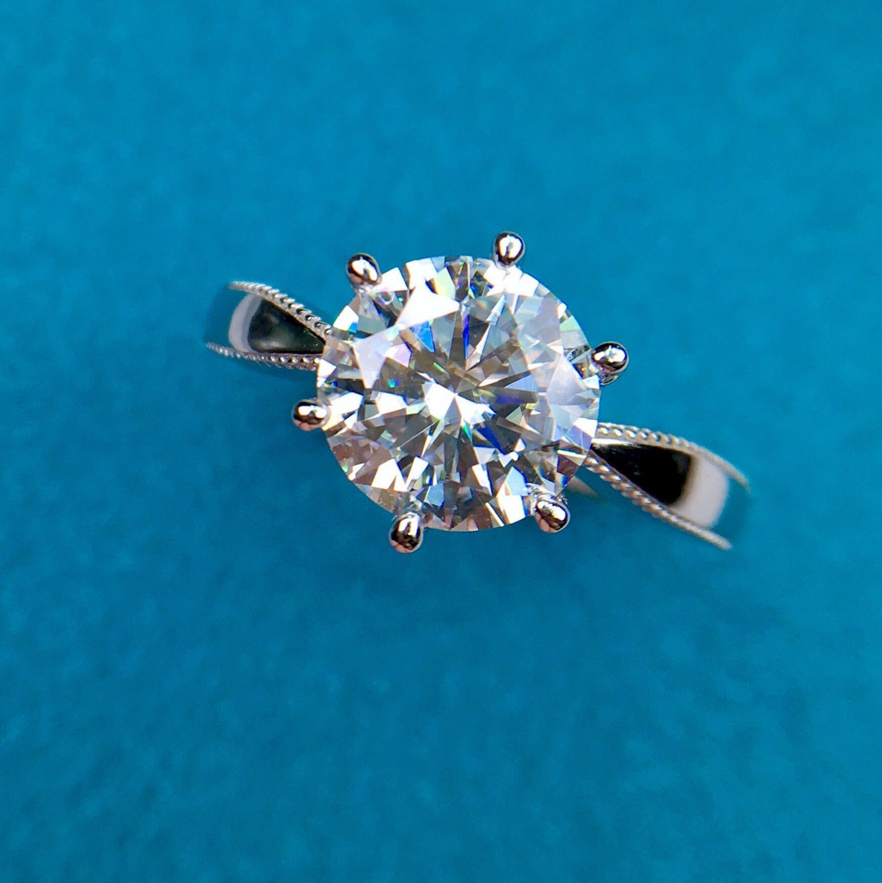 2.0 Ct Round Diamond Engagement Ring-Evani Naomi Jewelry