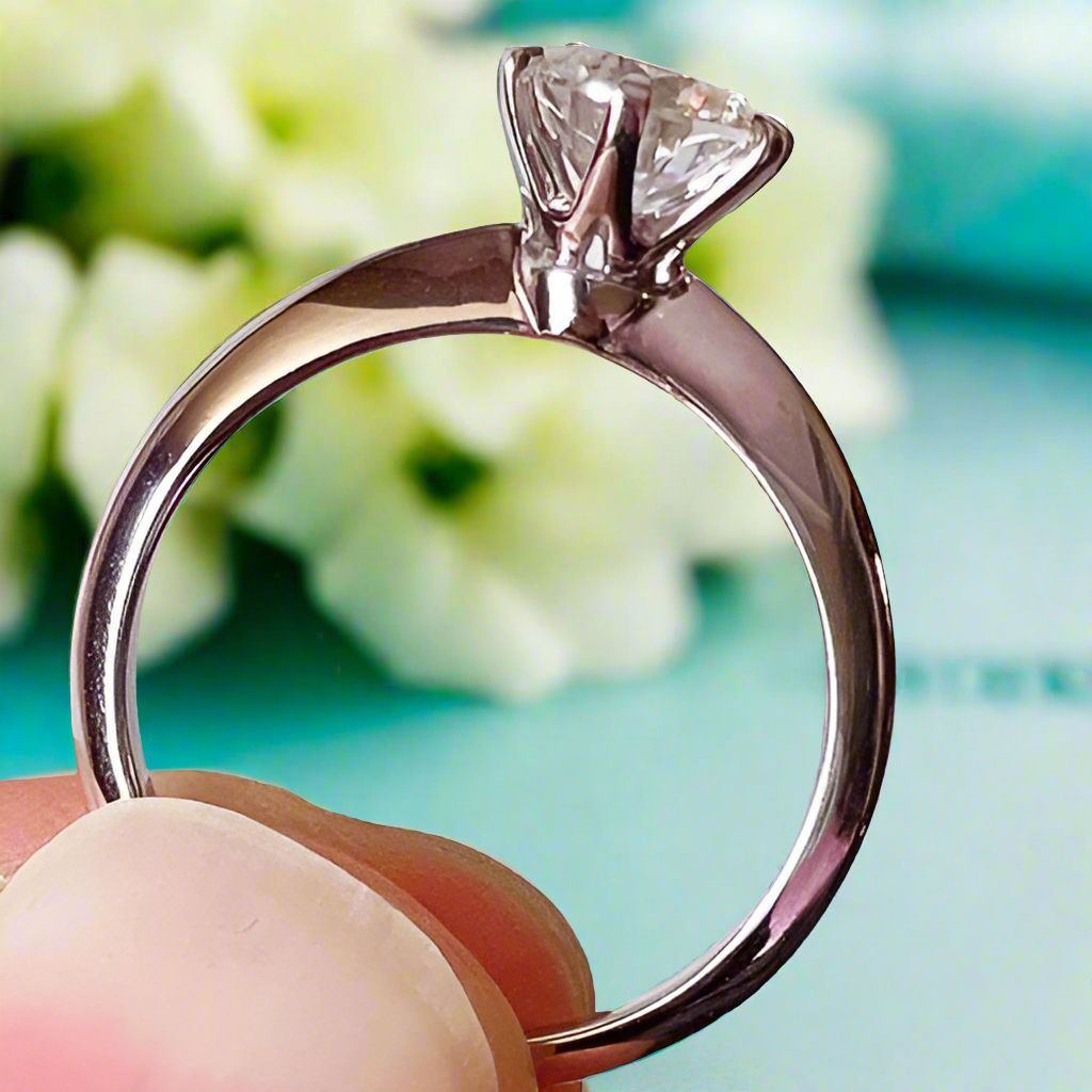 Classic 1.0 Ct Round Cut Diamond Engagement Ring-Evani Naomi Jewelry