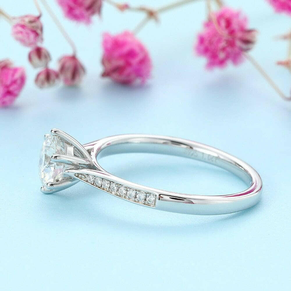 Classic 1.0 Ct Round Cut Diamond Engagement Ring-Evani Naomi Jewelry