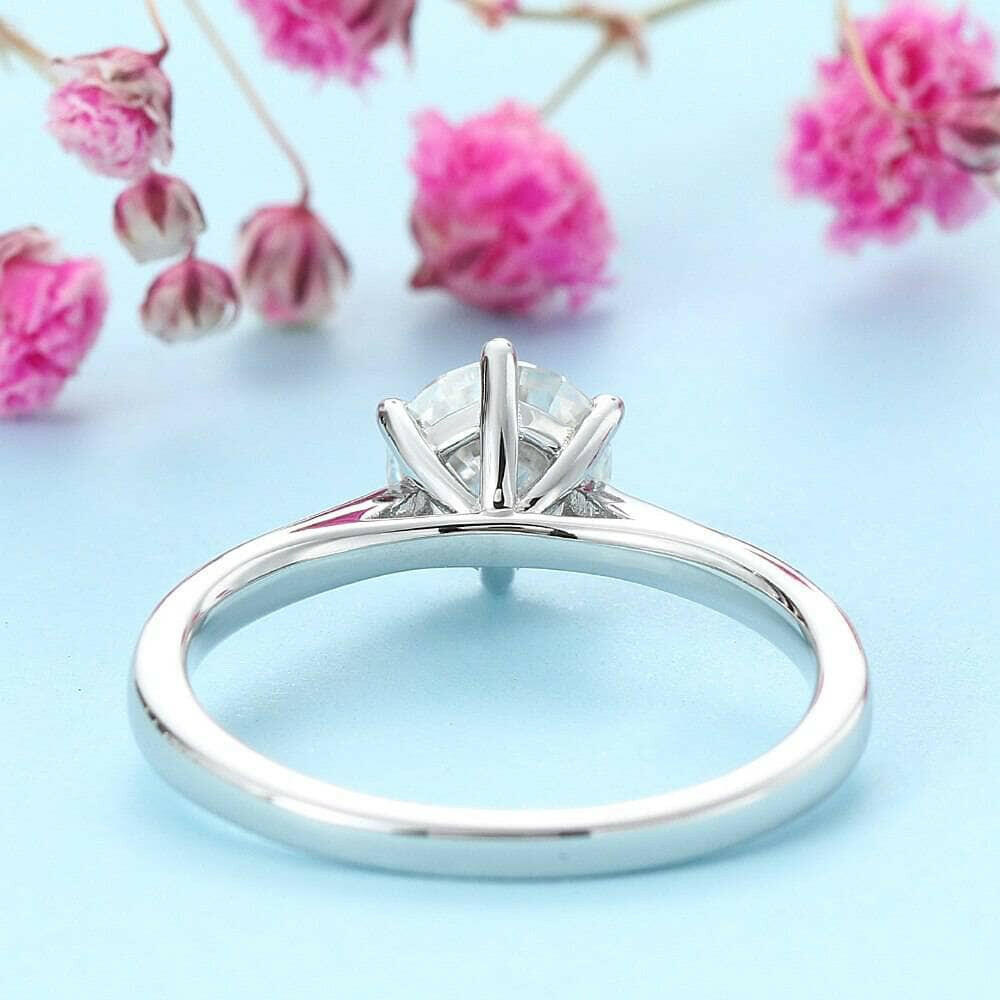 Classic 1.0 Ct Round Cut Diamond Engagement Ring-Evani Naomi Jewelry