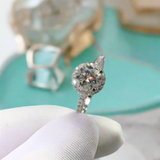 Classic 2.0 Ct Round Cut Diamond Engagement Ring-Evani Naomi Jewelry