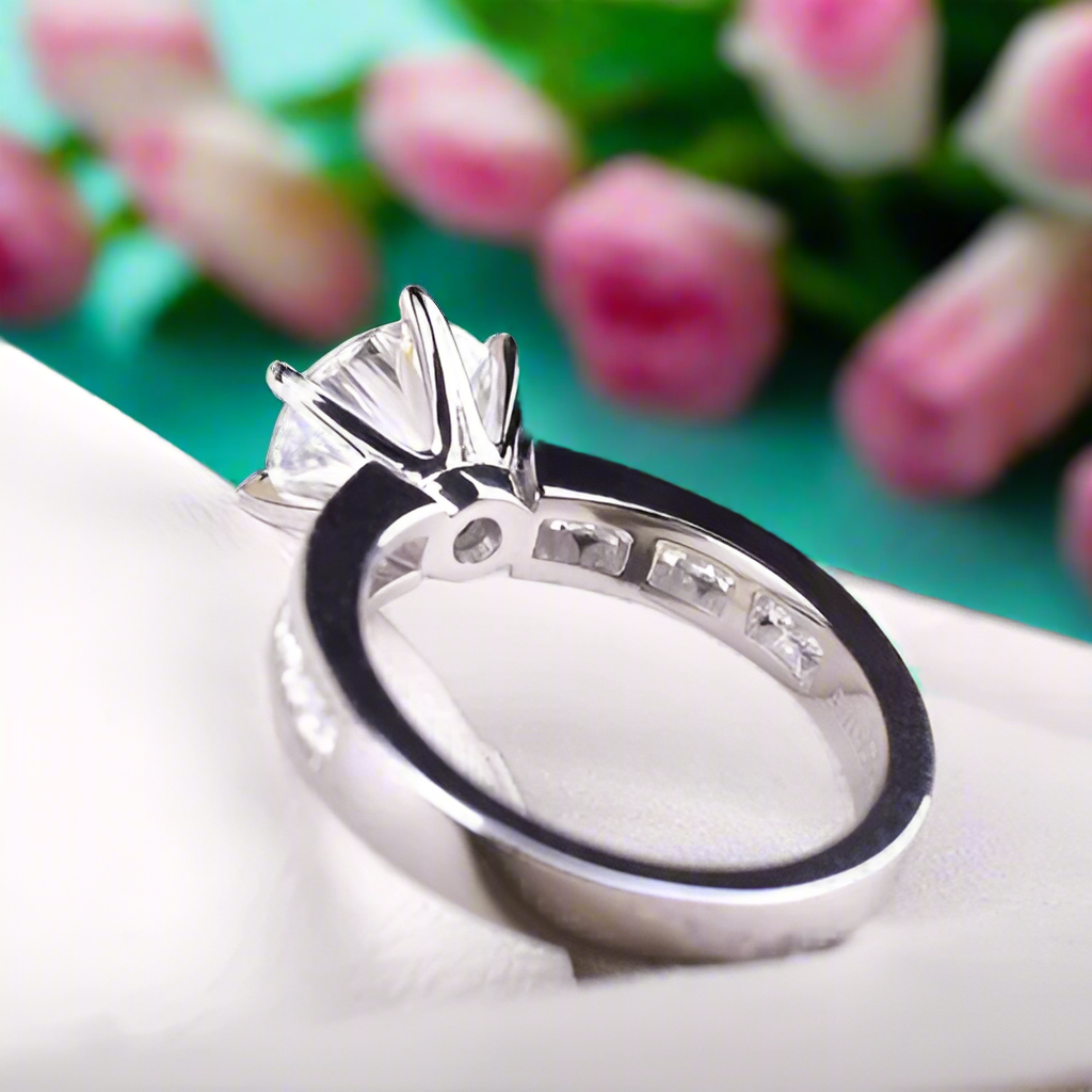 Classic 2.0 Ct Round Diamond Engagement Ring-Evani Naomi Jewelry