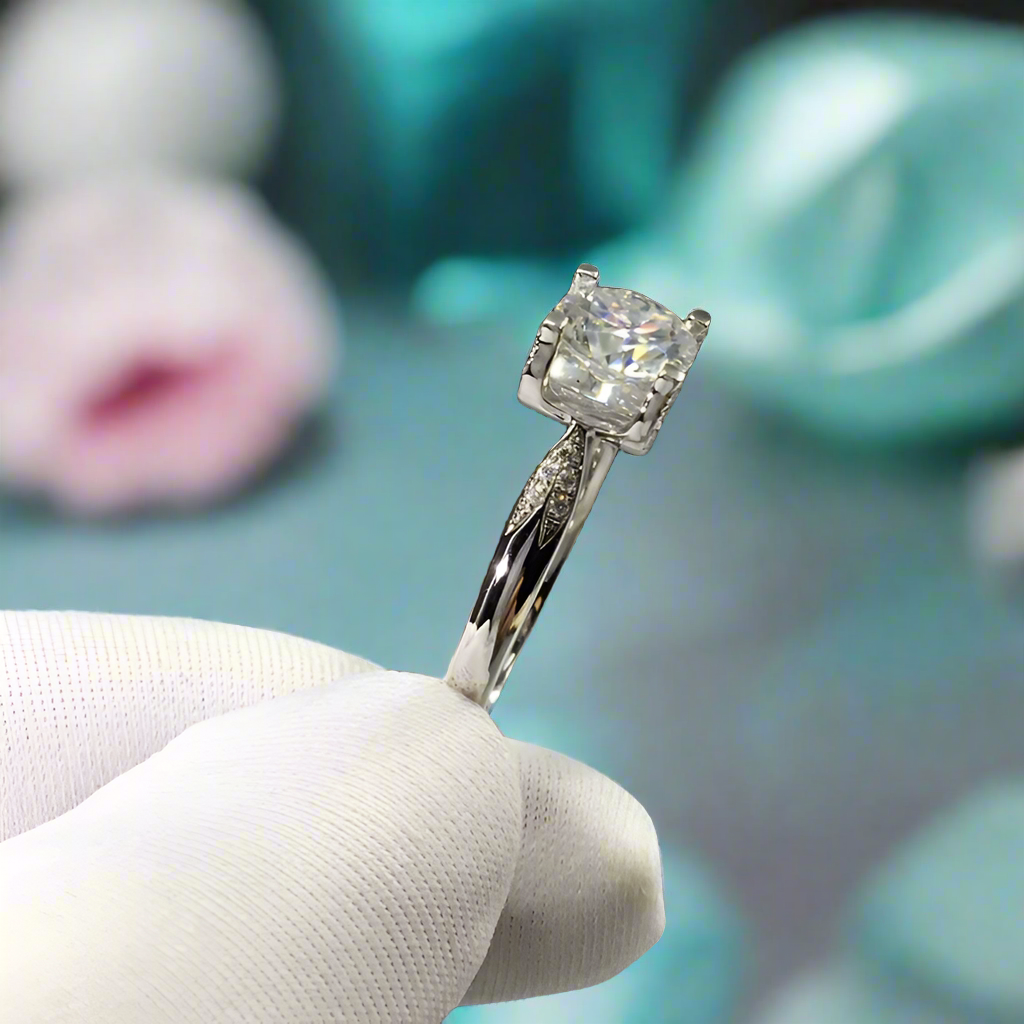 Classic Round Cut Diamond Cow Head Engagement Ring-Evani Naomi Jewelry