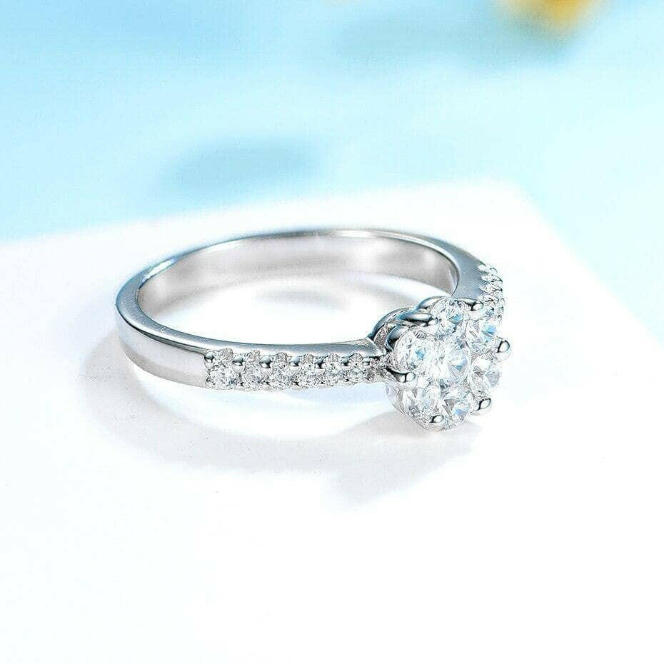Classic Round Cut Diamond Engagement Ring-Evani Naomi Jewelry
