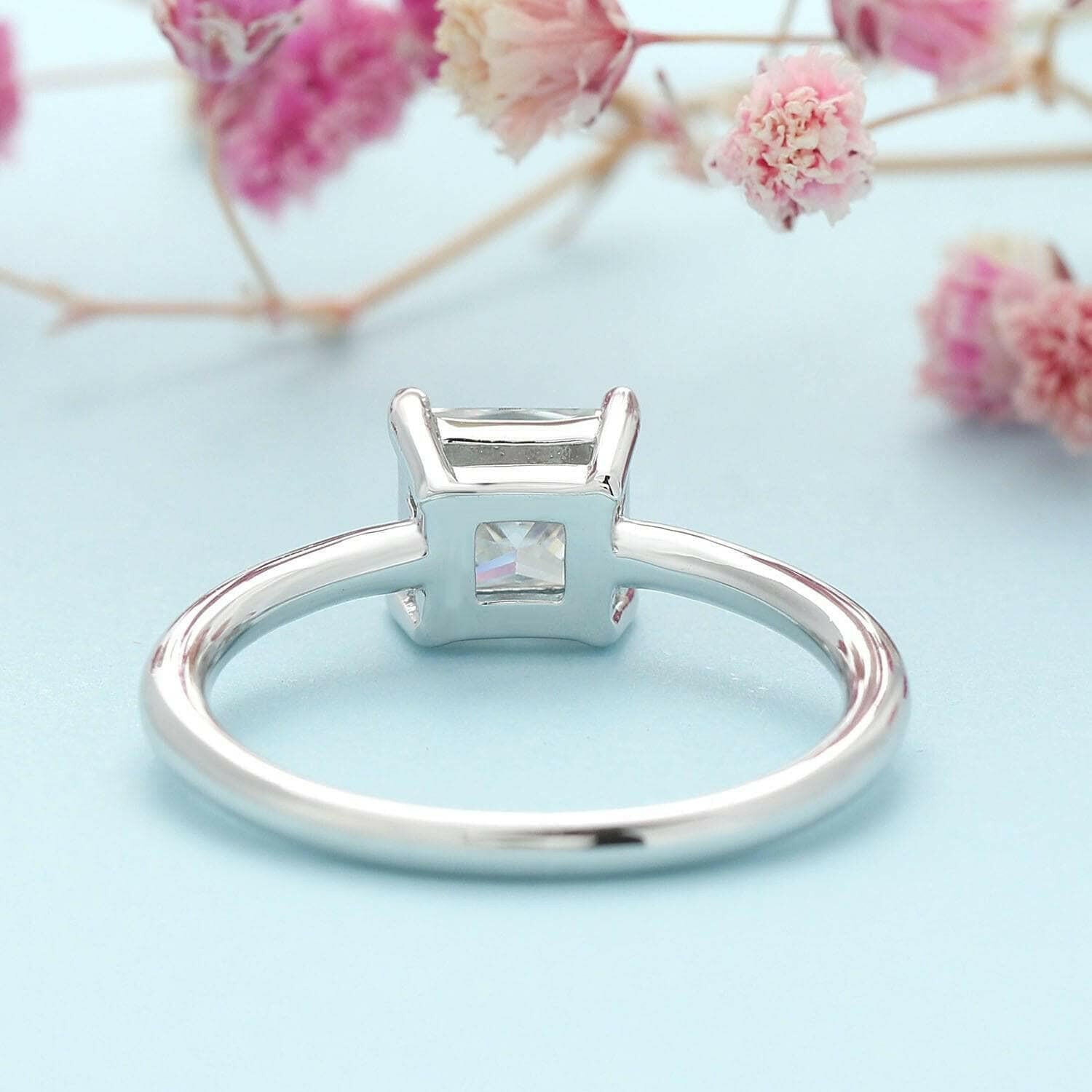 Elegant 1.0 Ct Princess Cut Diamond Solitaire Engagement Ring-Evani Naomi Jewelry