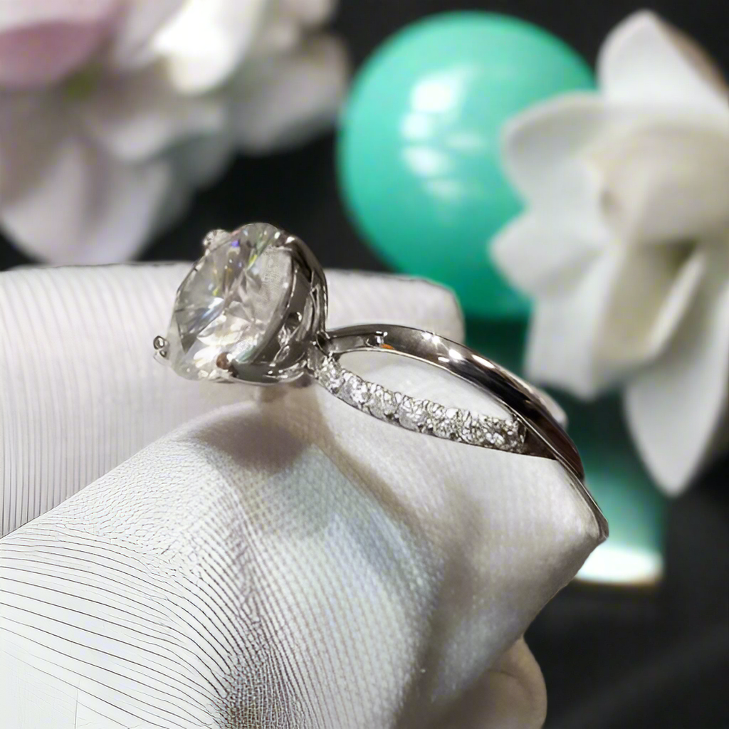 Round Cut Diamond Twist Band Engagement Ring-Evani Naomi Jewelry