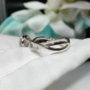 Round Cut Diamond Twist Band Engagement Ring-Evani Naomi Jewelry