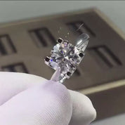 2.0 Ct Round Cut Diamond Engagement Ring