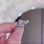 1.0 Ct Round Cut Diamond Engagement Ring