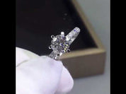 1.0ct Round Cut Diamond White Gold Engagement Ring