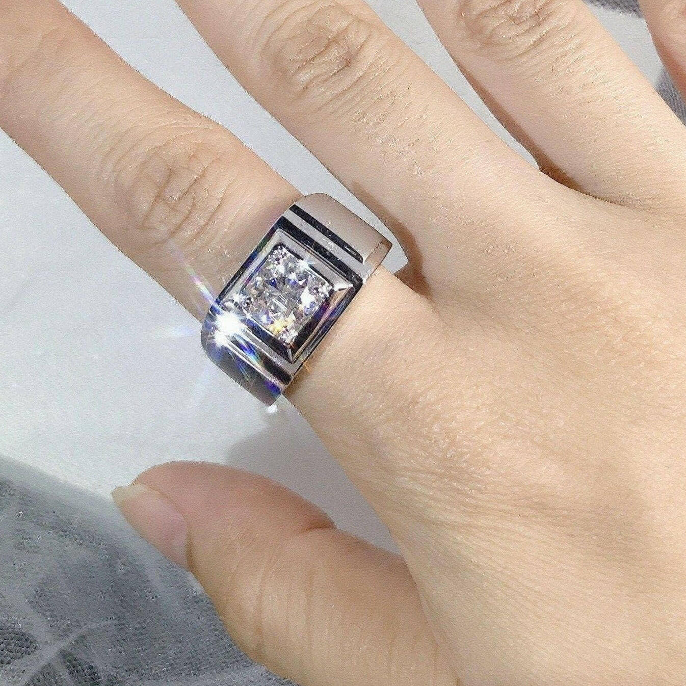 1.00 ct Round Cut Diamond Men's Wedding Ring-Evani Naomi Jewelry