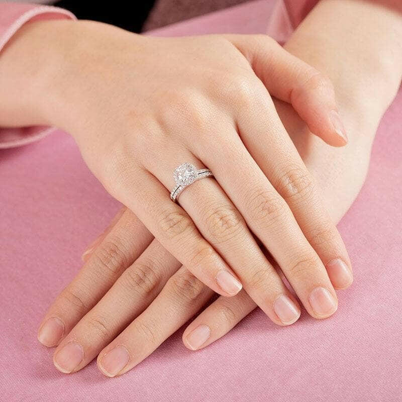 1.51 ct Round Diamond Halo Dainty Ring Set-Evani Naomi Jewelry