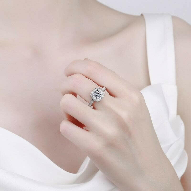 1ct Round Cut Diamond Solitaire Wedding Ring-Evani Naomi Jewelry