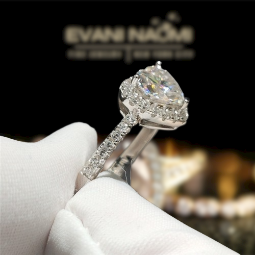 2.0 Ct Heart Cut Halo Engagement Ring-Evani Naomi Jewelry