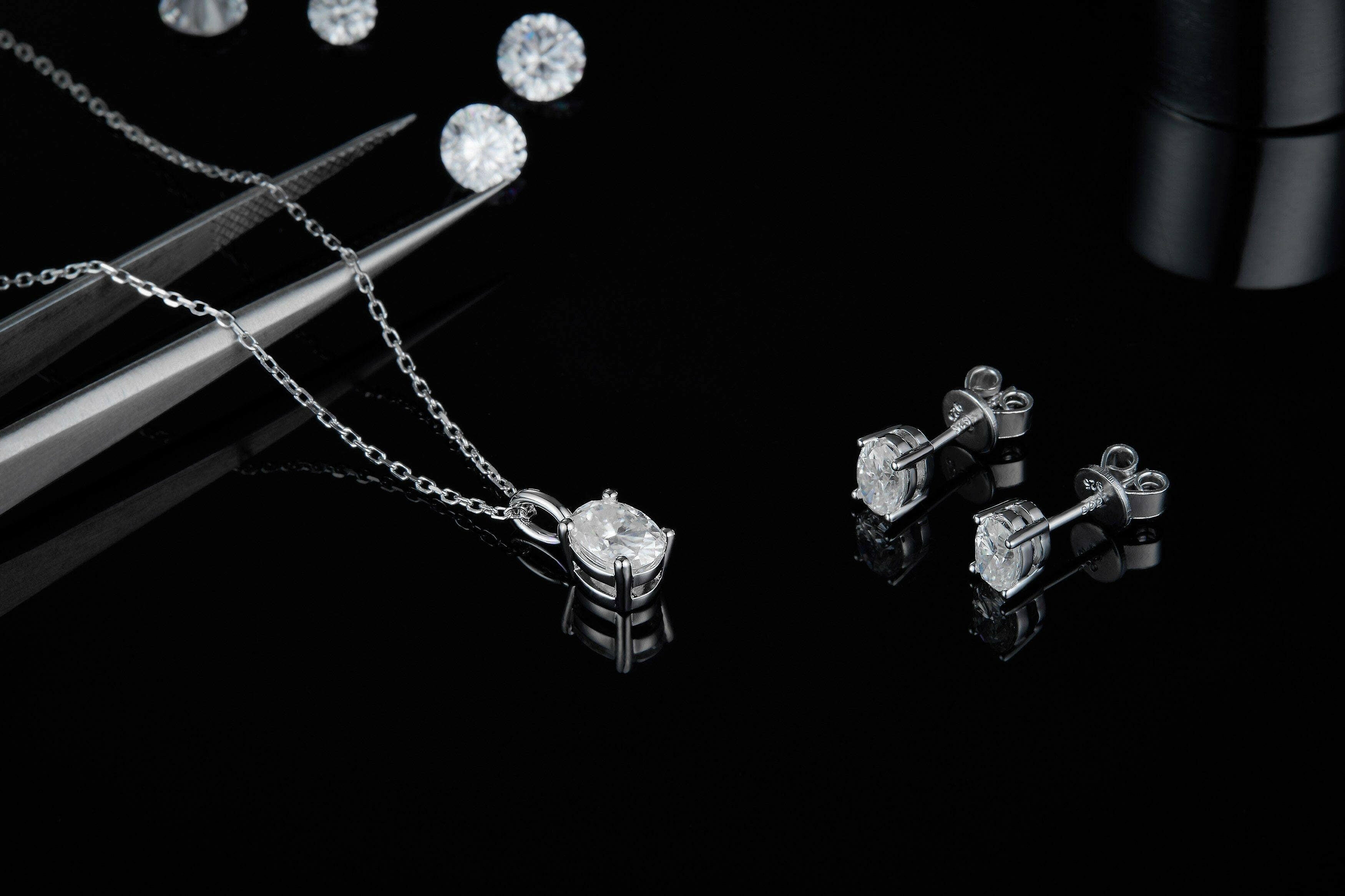Brilliant 1.0 ct Oval-cut Diamond Jewelry Set-Evani Naomi Jewelry
