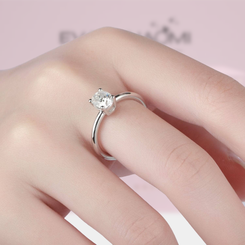 Oval-cut 1.00 ct Diamond Solitaire Engagement Ring-Evani Naomi Jewelry