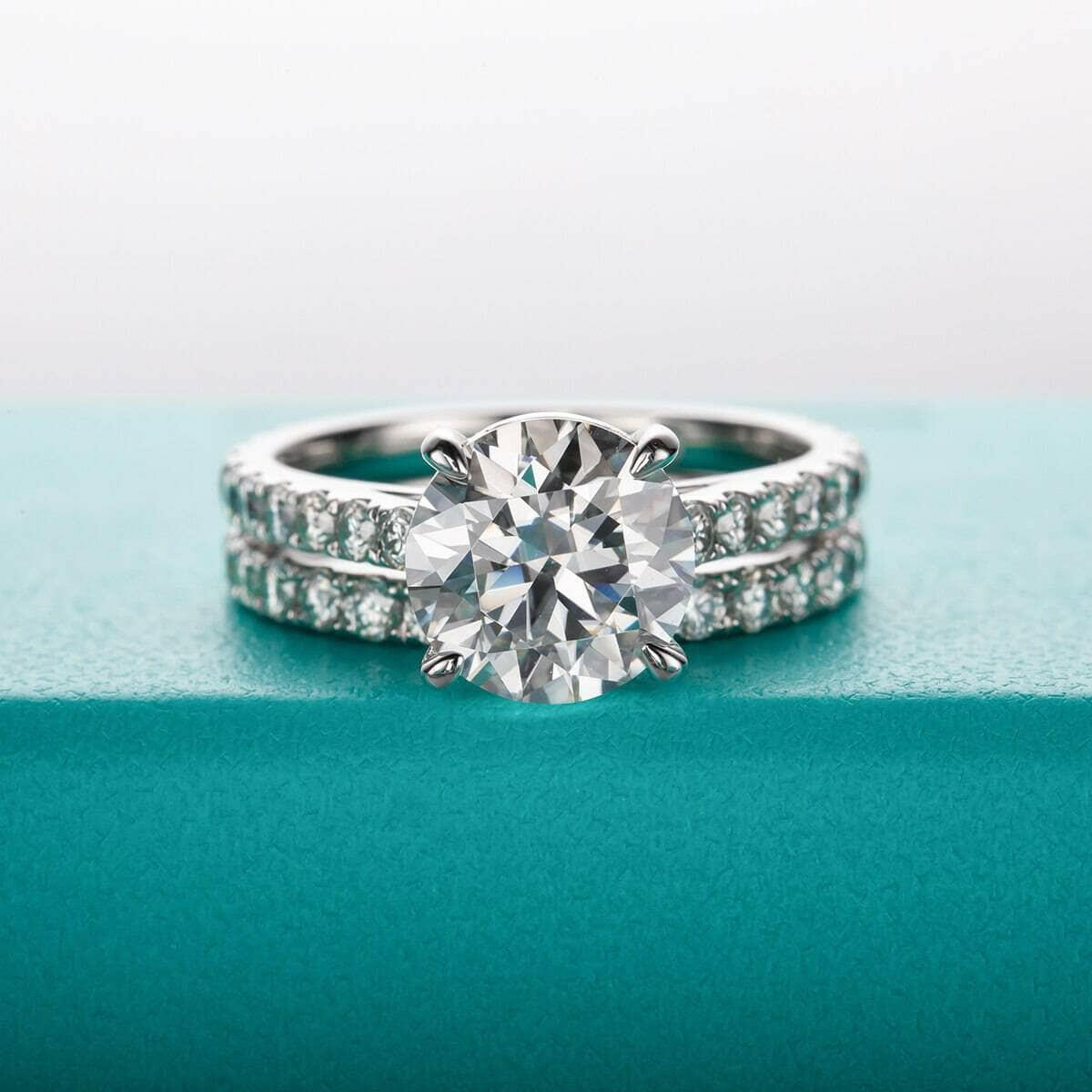 Round-cut 3.0 ct Diamond Bridal Set-Evani Naomi Jewelry