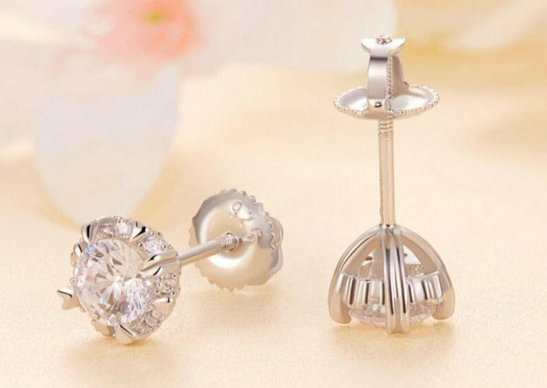 0.5 Ct Diamond Eight Heart Claws Stud Earrings-Evani Naomi Jewelry