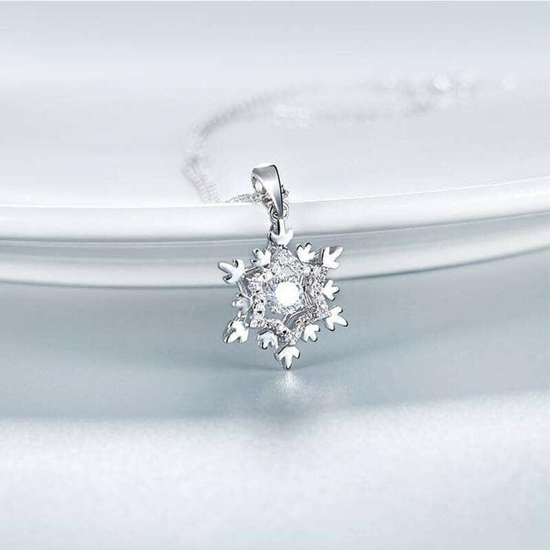 0.5 Ct Round Diamond Pendant Necklace with Snowflake-Evani Naomi Jewelry