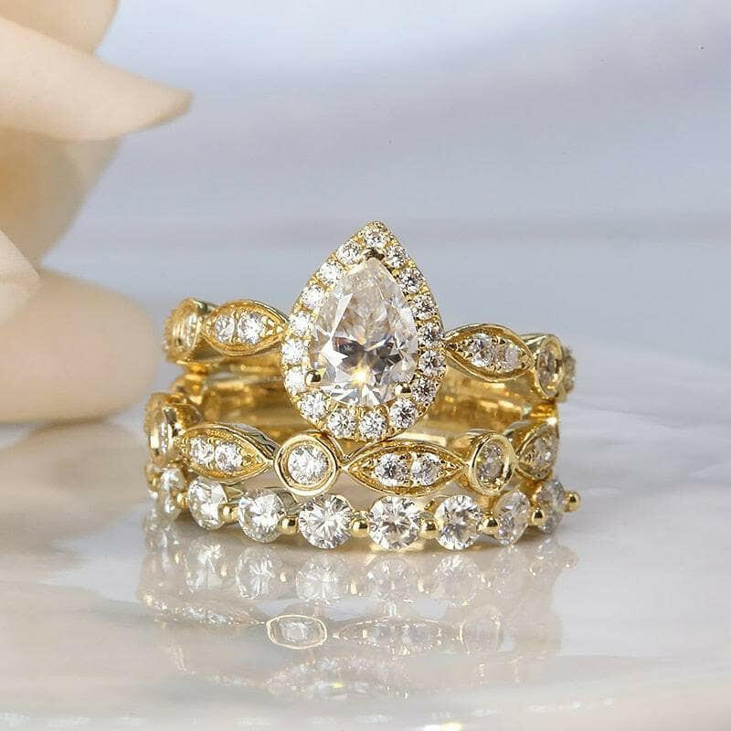 18K Yellow Gold Pear Cut Diamond Engagement Ring Set-Evani Jewelry