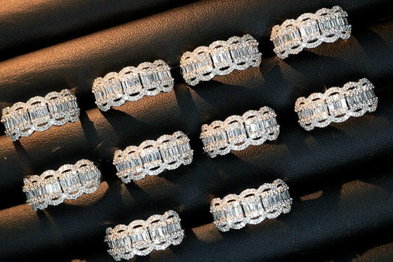 18k Solid Gold Diamond Wedding Band-Evani Naomi Jewelry