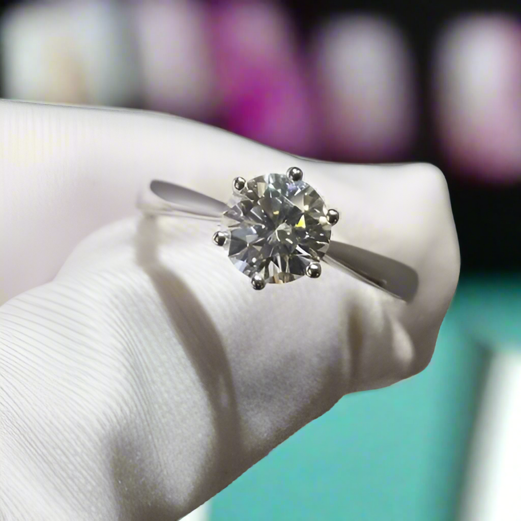 18k White Gold 1.0 Ct Round Cut Diamond Engagement Ring-Evani Jewelry
