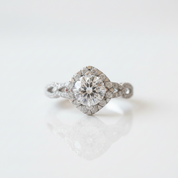 18k White Gold Antique Round Cut Diamond Option Engagement Ring