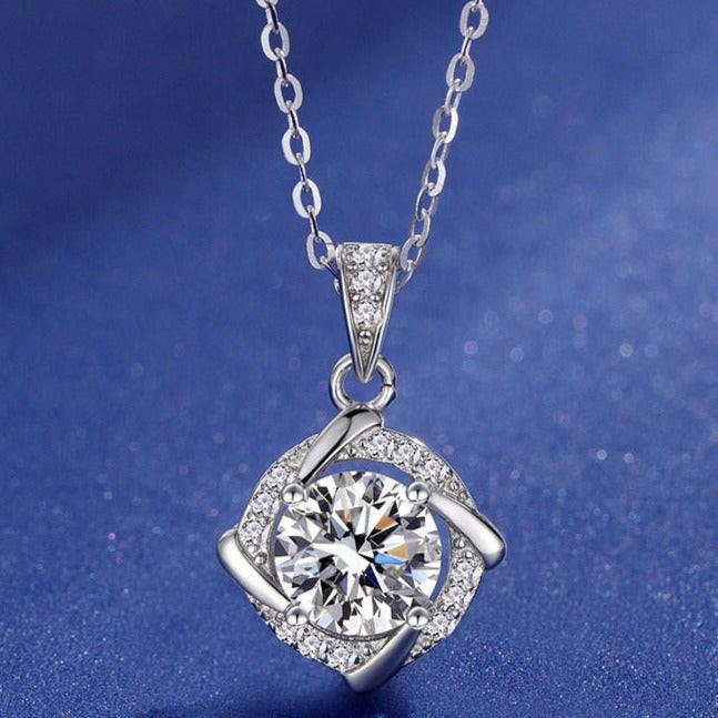 1.0 Ct Diamond Clavicle Pendant Necklace-Evani Naomi Jewelry