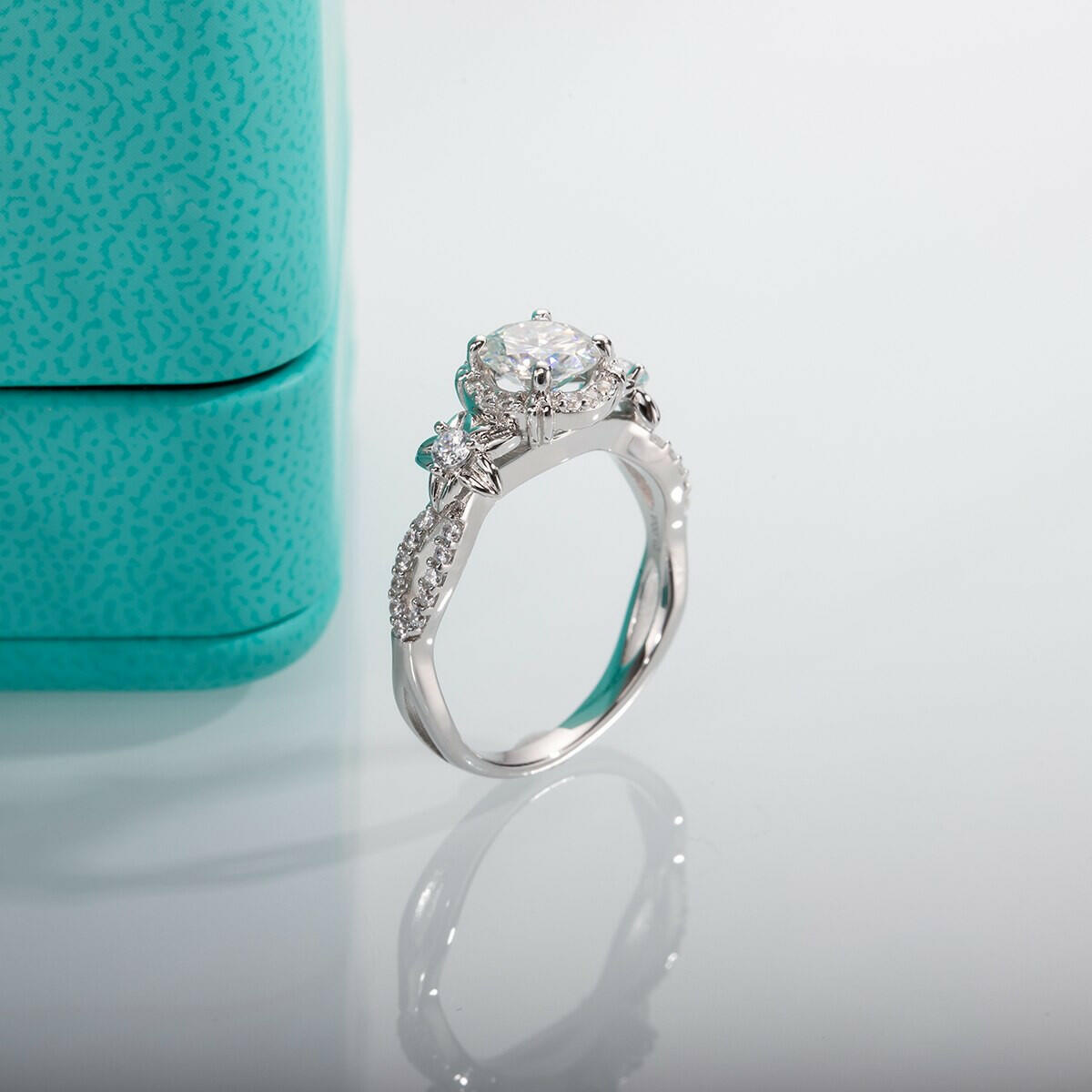 1.0 Ct Diamond Engagement Ring with Flower-Evani Naomi Jewelry
