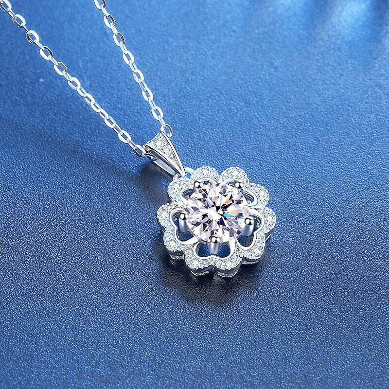 1.0 Ct Diamond Flower Shaped Necklace-Evani Naomi Jewelry