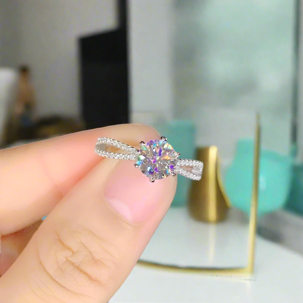 1.0 Ct Round Cut Diamond Split Shank Engagement Ring-Evani Jewelry