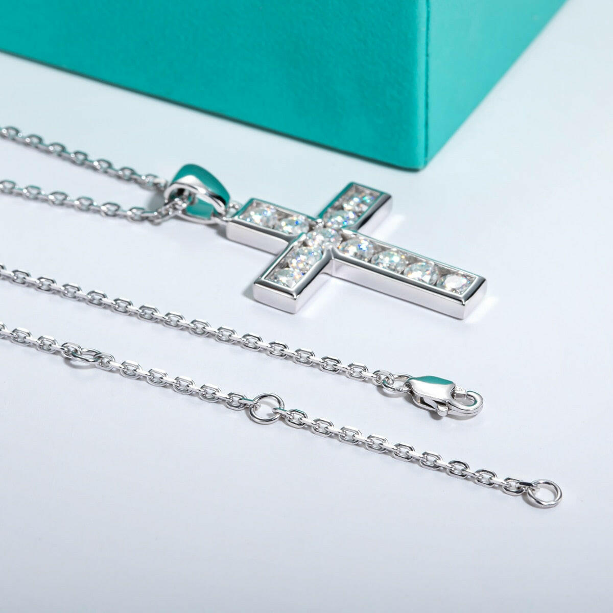 2.2 Cttw Diamond Cross Pendant Necklace-Evani Naomi Jewelry