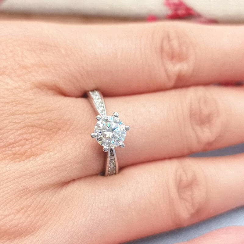 3.0 Ct Classic Style Round Cut Diamond Engagement Ring-Evani Naomi Jewelry