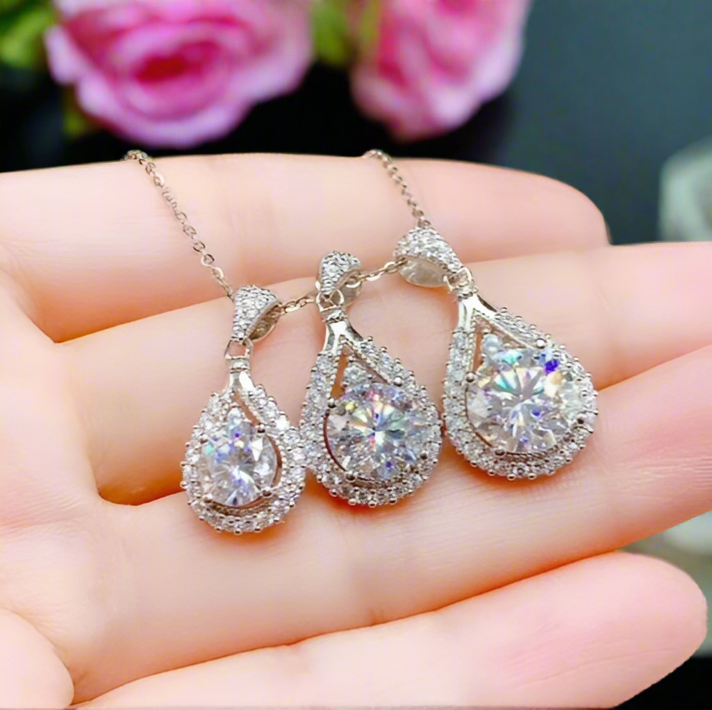 3.0 Ct Round Diamond Waterdrop Style Pendant Necklace-Evani Naomi Jewelry