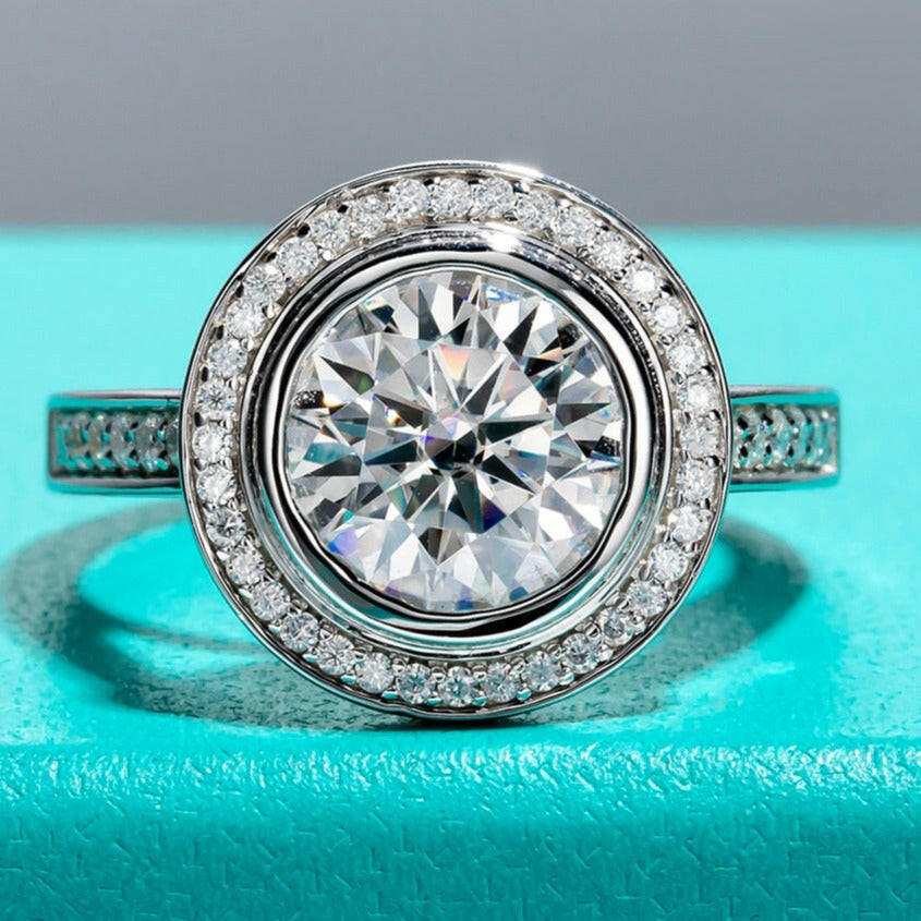 3.0 Ct Round Halo Diamond Engagement Ring-Evani Jewelry