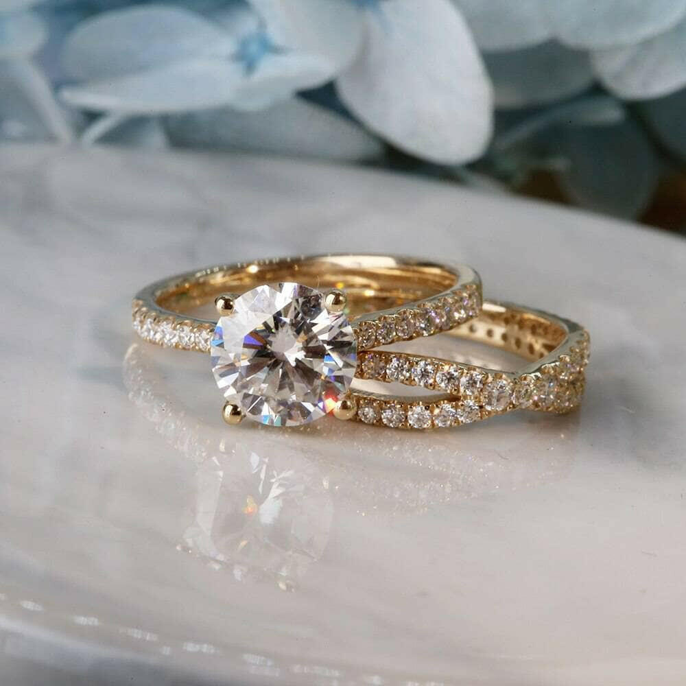 Classic 14K Yellow Gold Round Cut Diamond Bridal Set-Evani Jewelry