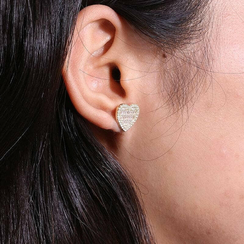 Classic 18k Gold Diamond Heart Shaped Stud Earrings-Evani Naomi Jewelry