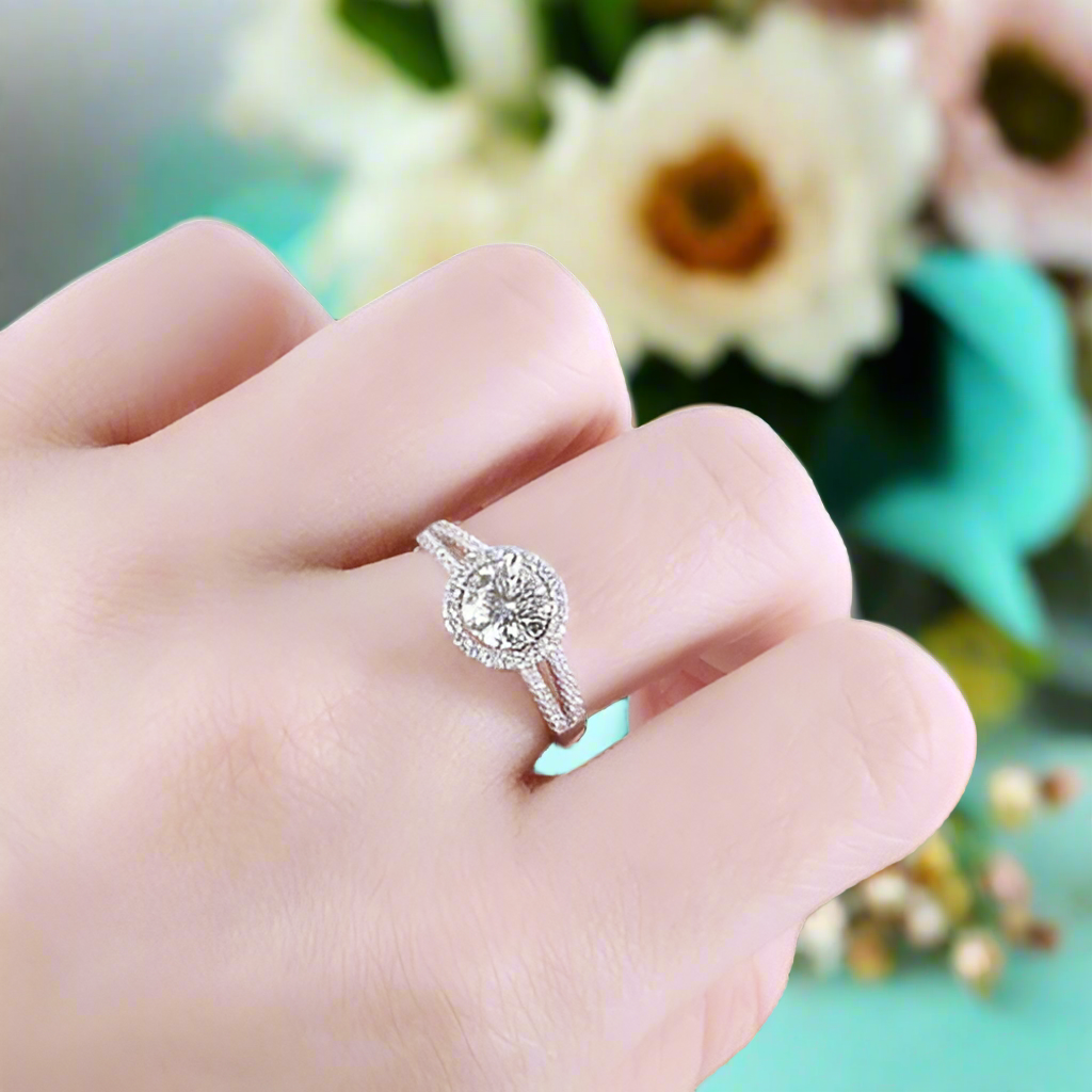 Classic 1.0 Ct Round Cut Diamond Halo Engagement Ring-Evani Naomi Jewelry