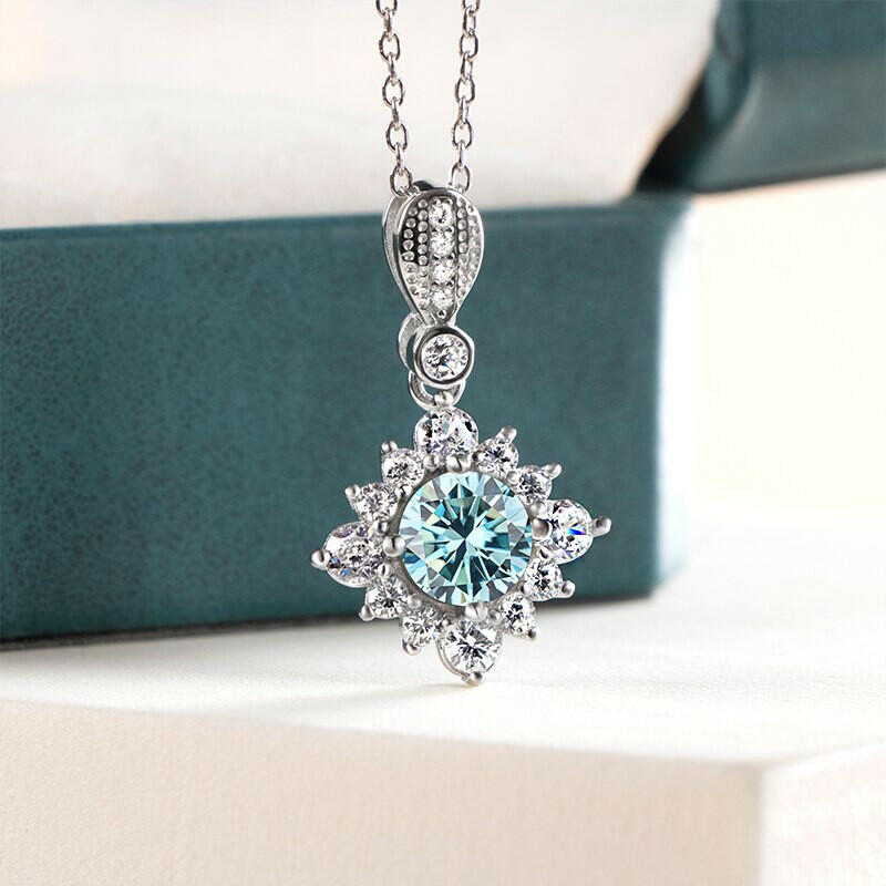 Classic 1.0 Ct Round Cut Diamond Pendant Necklace-Evani Jewelry