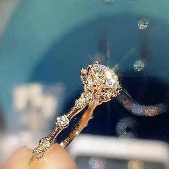 Classic Diamond Crackling Engagement Ring-Evani Naomi Jewelry