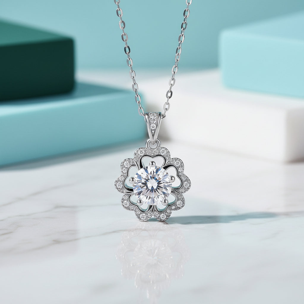 Classic Flower Shape Pendant Necklace with 1.0 Ct Diamond-Evani Jewelry