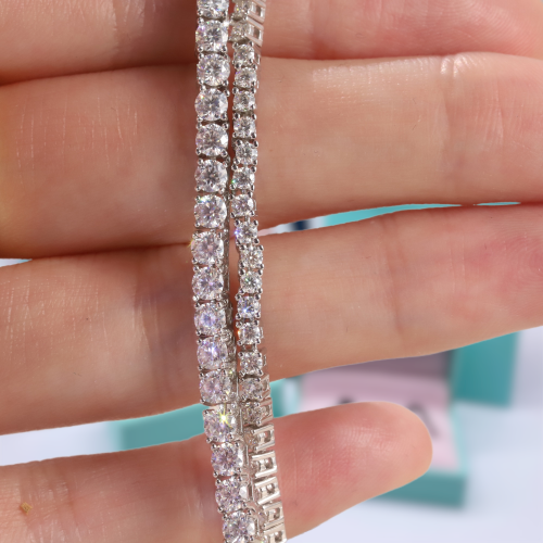 Classic Round Cut Diamond Tennis Bracelet-Evani Naomi Jewelry