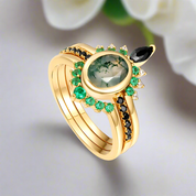 Emerald Dawn – Round-cut Moss Agate & Onyx Sunburst Ring-Evani Naomi Jewelry