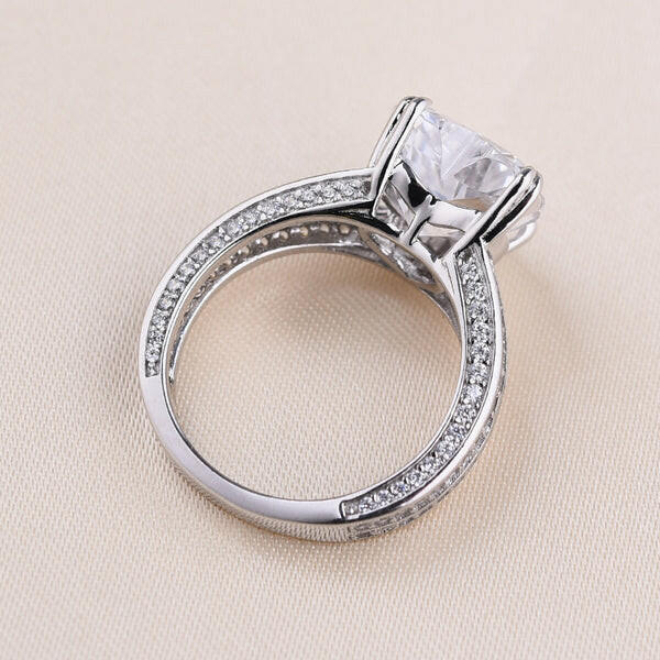 Exquisite Heart Cut 5.0 Carat Diamond Engagement Ring-Evani Naomi Jewelry