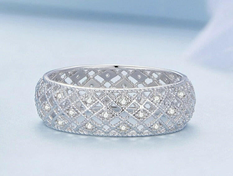 Exquisite Hollow Pattern Wedding Band-Evani Naomi Jewelry