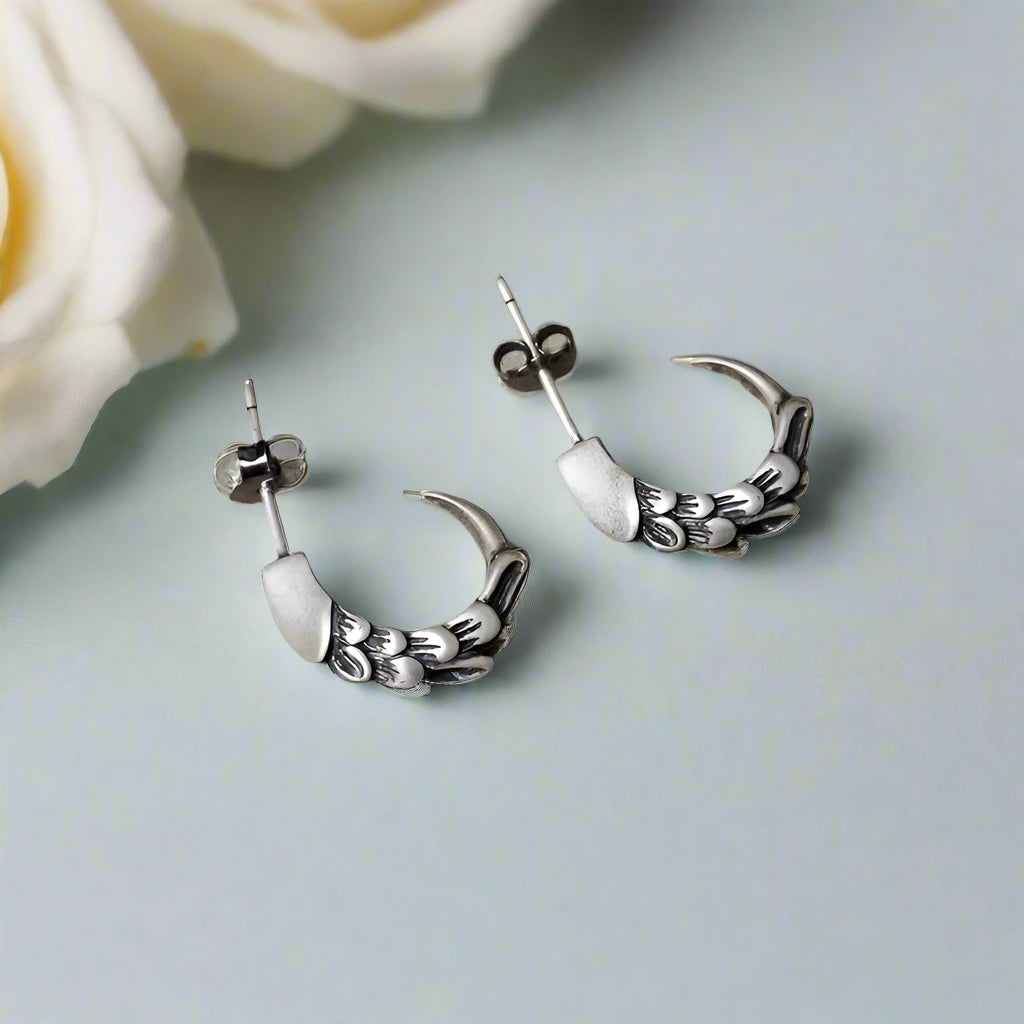 Neo-Gothic Style Eagle Claw Stud Earrings-Evani Naomi Jewelry